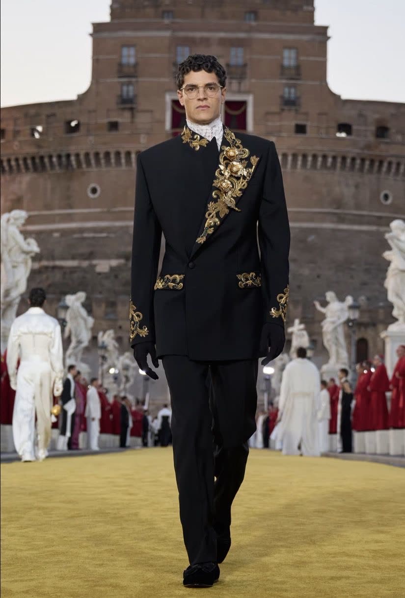 Menswear look, a black tuxedo with gold baroque embroidery
